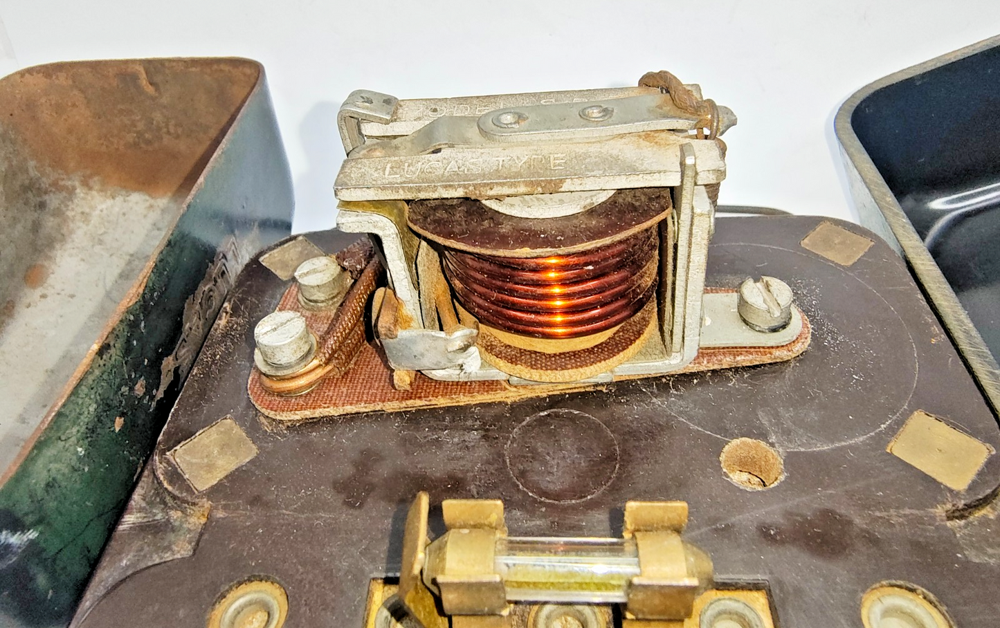 Original vintage Used LUCAS regulator cutout & fuse box 336112 CJR L20 6 Volt LR18