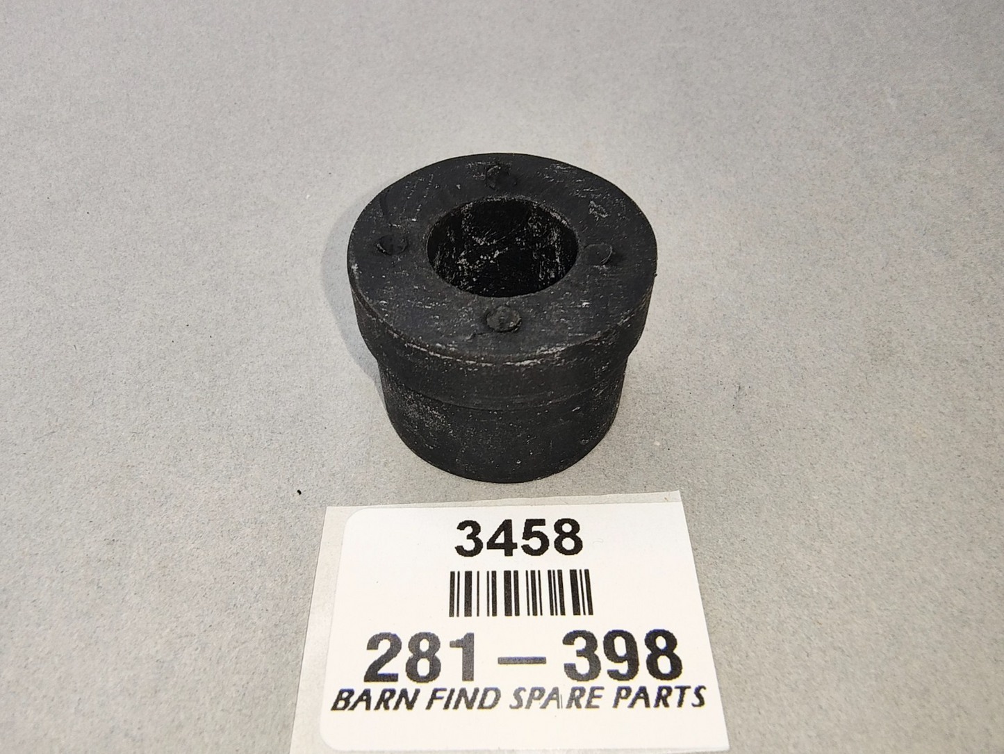 Lower Control Arm Rubber Bush New Old Stock 281-398 suits various MG3