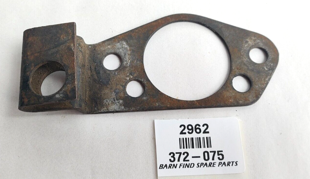 Austin Healey 100/6;3000 Choke cable bracket used 372-0753