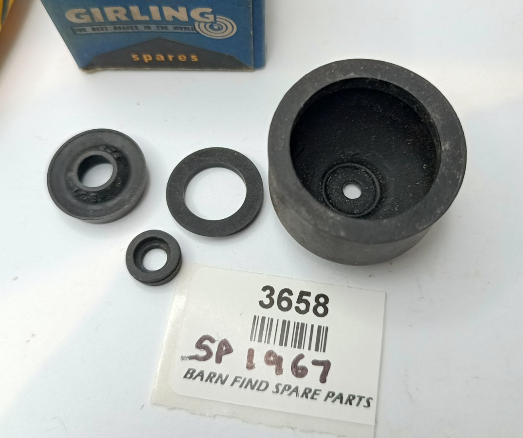 Girling Master Cylinder Repair Kit New Old Stock SP1967 in original box.3