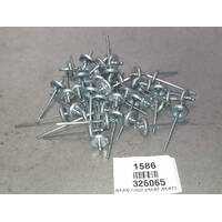 MGB 32606 SIDE MOULDING RIVET & CLIP PACK (41 rivets) New Old Stock