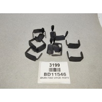 12 Jaguar staple moulding clips 10mm wide BD11546