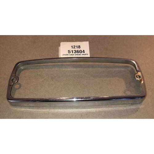Lucas Indicator Surround 513604