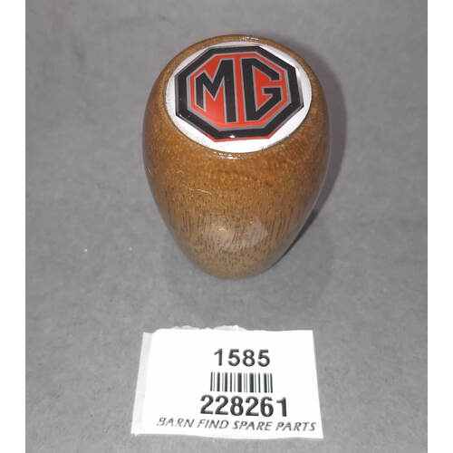 MG  Walnut Gear Knob 228261 Looks brand new.