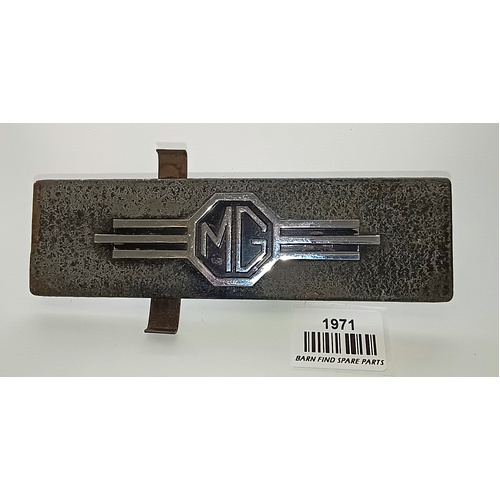 Original Used MG Radio dash blanking plate 472-078