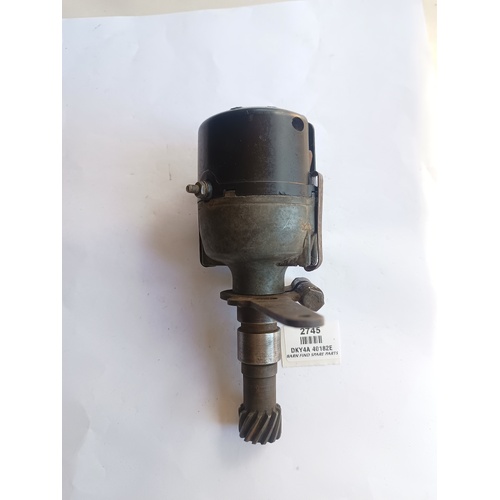 Lucas Distributor DKY4A 40182E with cap 409635 and bracket Used