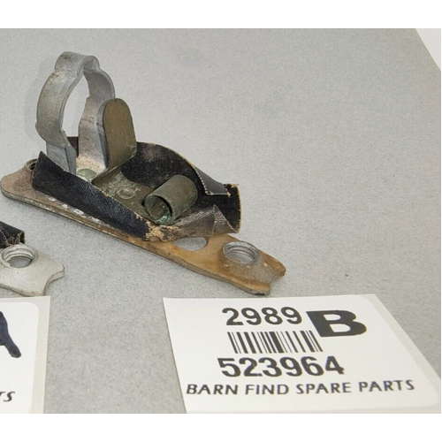 Lucas Bulb holder 523964 suits L1130 and L468 model lamps Used condition