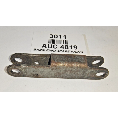 SU Original Jet link Used 1.78" between hole centres note NO CLEVIS PIN AUC 4819