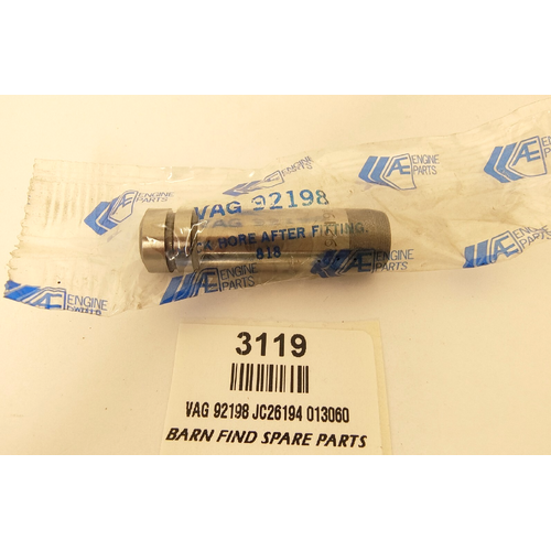 Jaguar Exhaust guide - new old stock Pns: VAG 92198 JC26194 013060