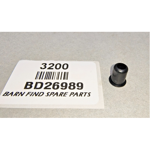 Friction bush for fixing badge motif Jaguar XJ6 lll clip only BD26989