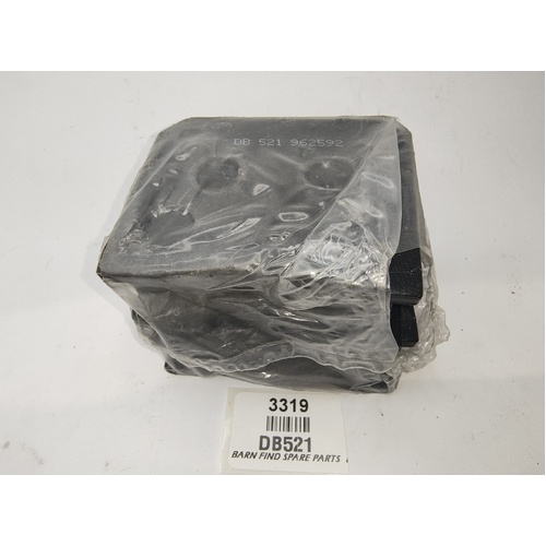 Bendix Front Brake Pads  New Old Stock in original shrink wrap packaging DB521