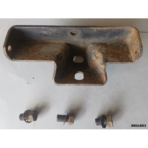 Engine mount bracket - Jaguar 3.5 Litre passsenger side USED