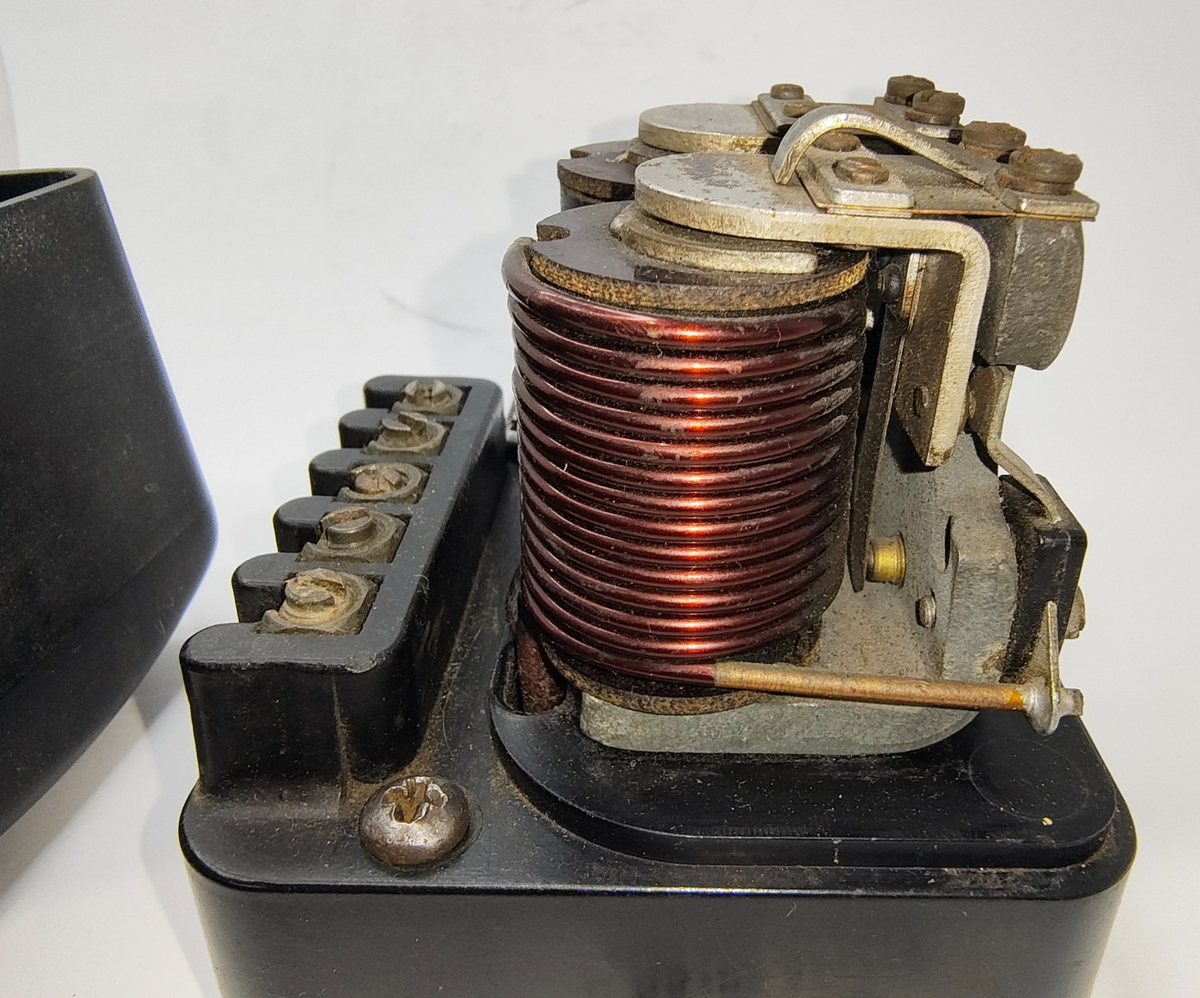 LUCAS Original vintage used RB106-1 37138B 12 Volt Regulator/Control Box11
