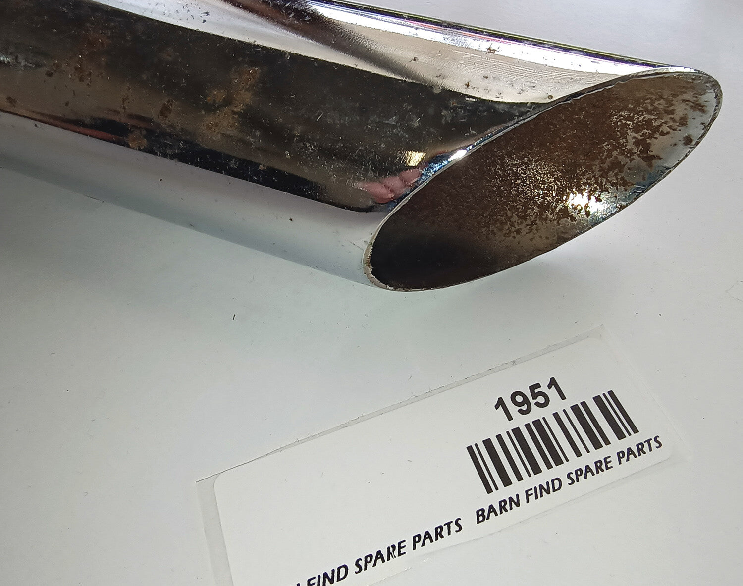 Rover 2000 Exhaust tailpipe Finisher 601685 NOS3