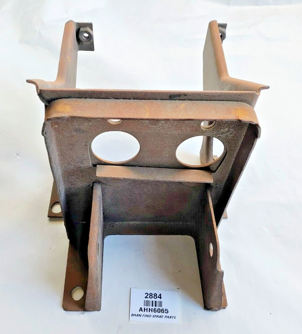 Original MGB Pedal Box AHH6065 excellent used condition3