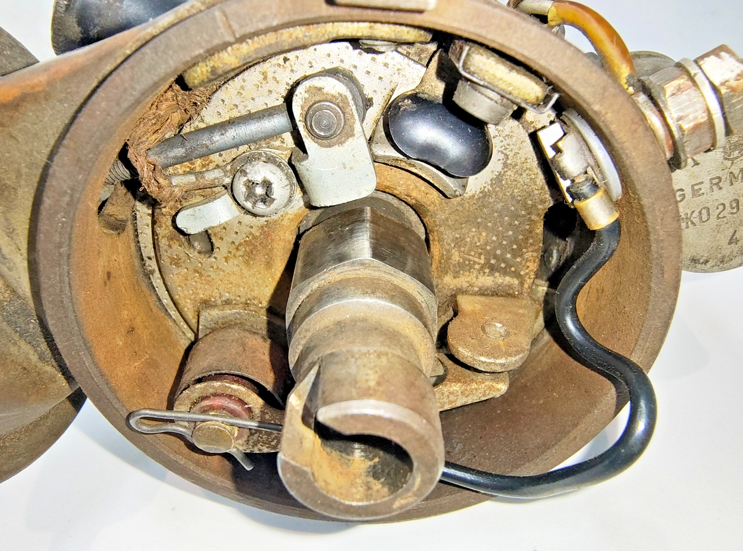 Original Genuine Bosch distributor U-VJU6BR41 GMH 7402892 suit Holden grey motor11