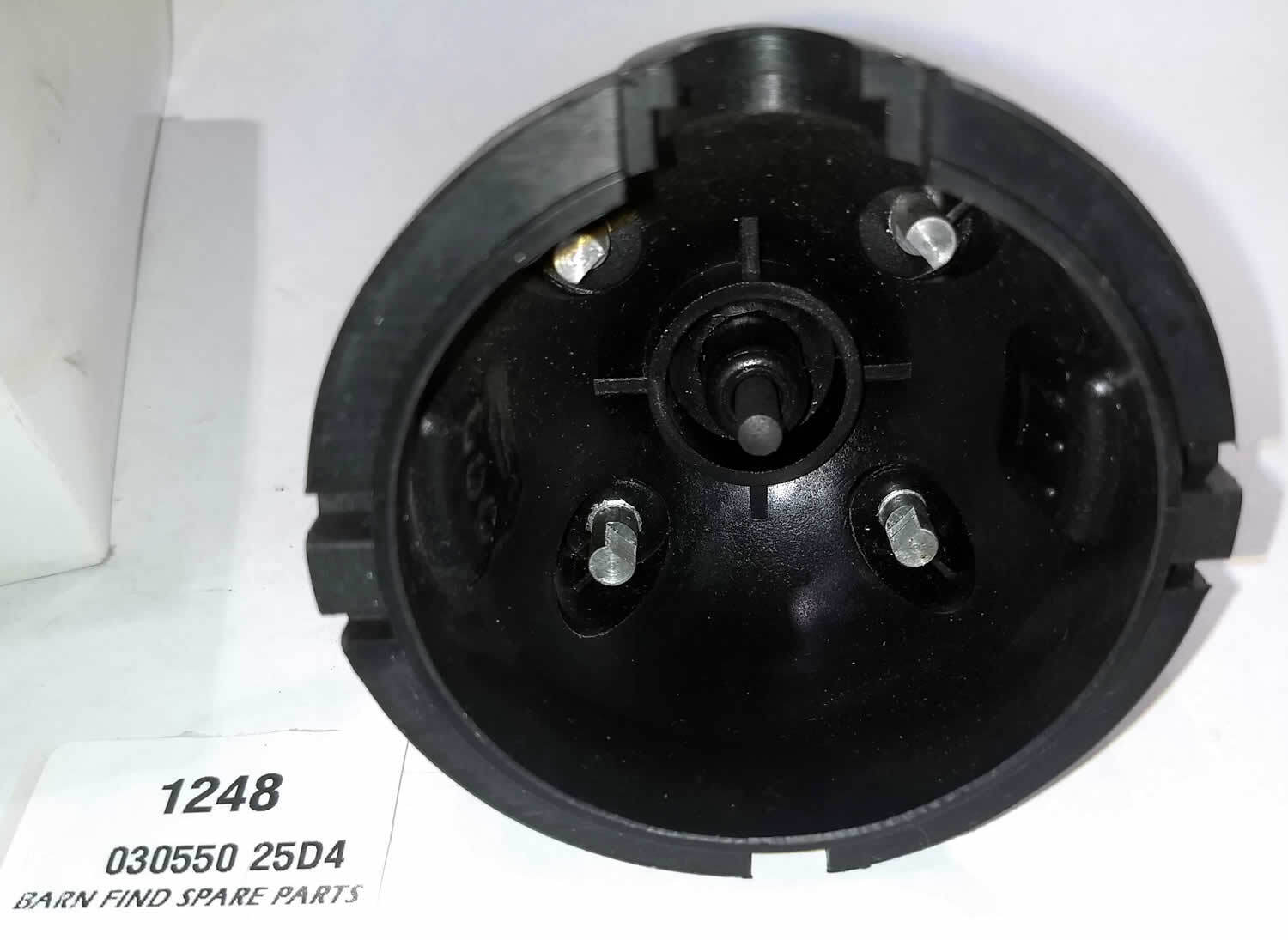 MGB New Top Entry Distributor Cap 030550 for 25D4 Distributors New Old Stock0