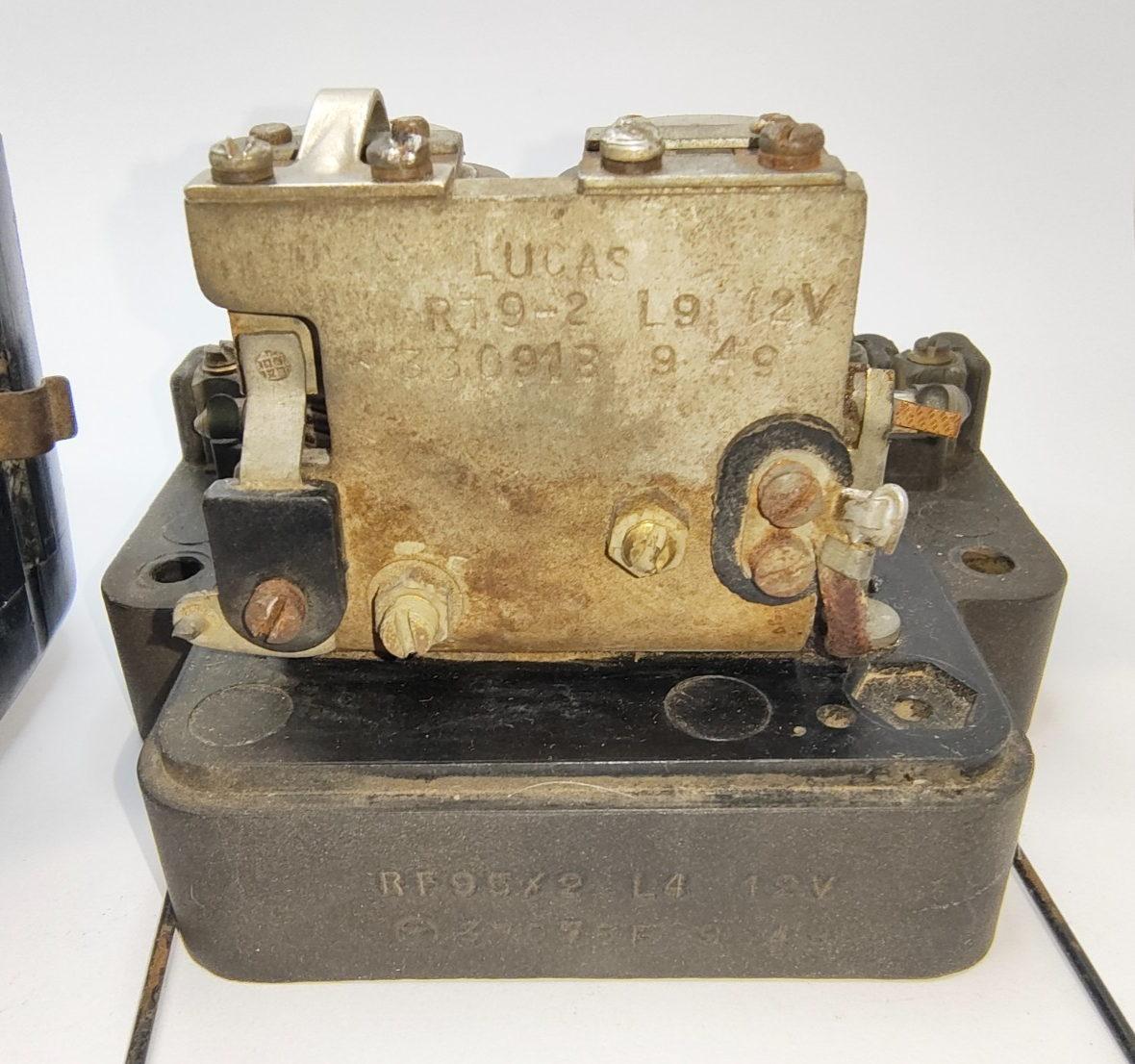 ORIGINAL Used LUCAS RF95/2 L4 12V Voltage Regulator 37076E Date Stamped 9 4912