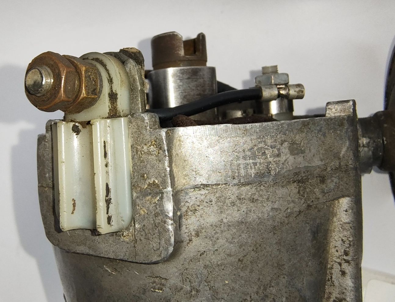 Lucas Original Used Distributor DM2 P4 40652J, Type CW89 Date Stamped 4 637