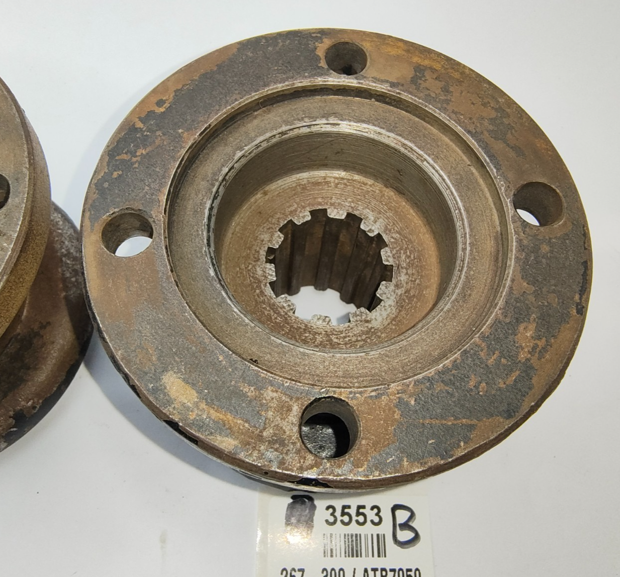 Pinion Flange with dust cover good used 267390  ATB7059 suits some MGA MGB8
