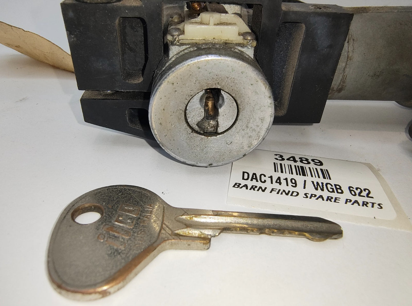 Jaguar XJ Ignition Switch & steering lock Good Used Condition DAC1419 / WGB 62212