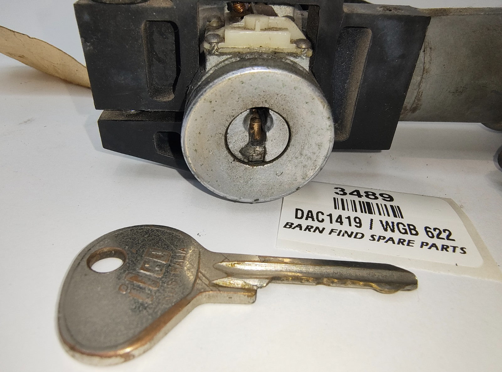 Jaguar XJ Ignition Switch & steering lock Good Used Condition DAC1419 / WGB 62212