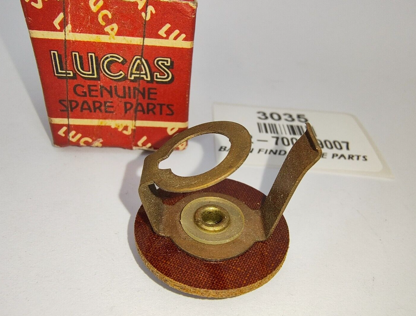 Original Lucas New Old Stock boxed single wire bulb holder adaptor 39007 142-7001