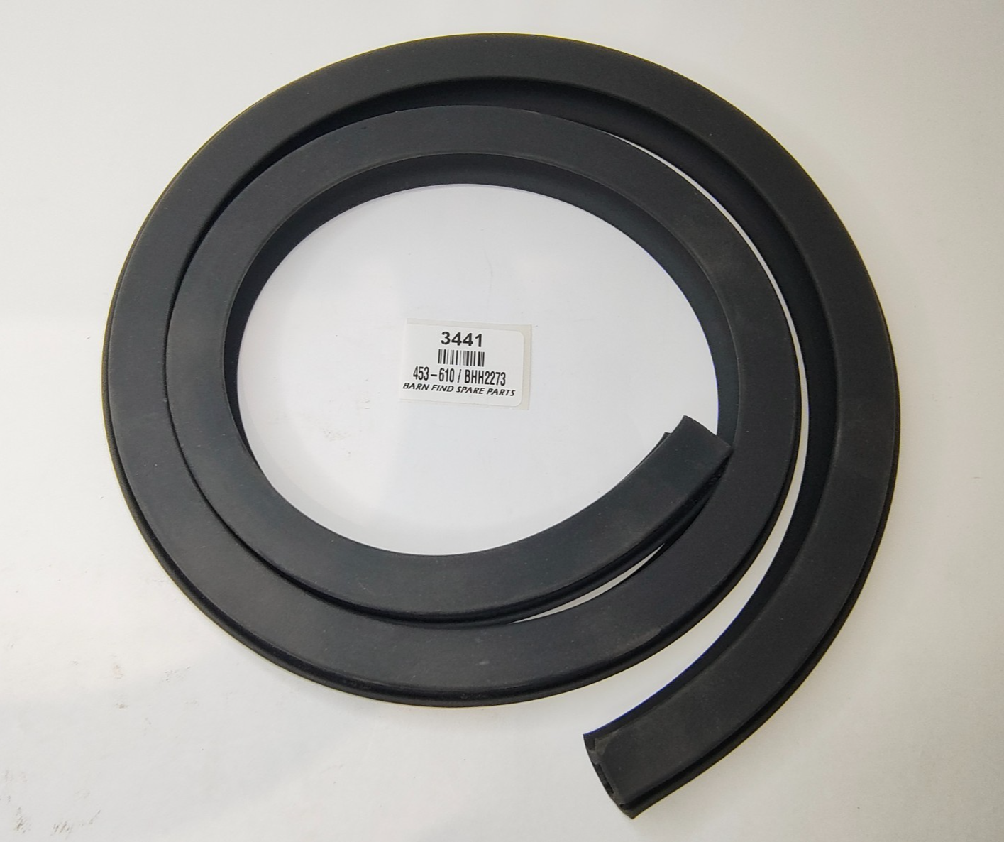 Header Rail Seal, New Old Stock 453-610 / BHH2273 To Suit MG B MG MIDGET0