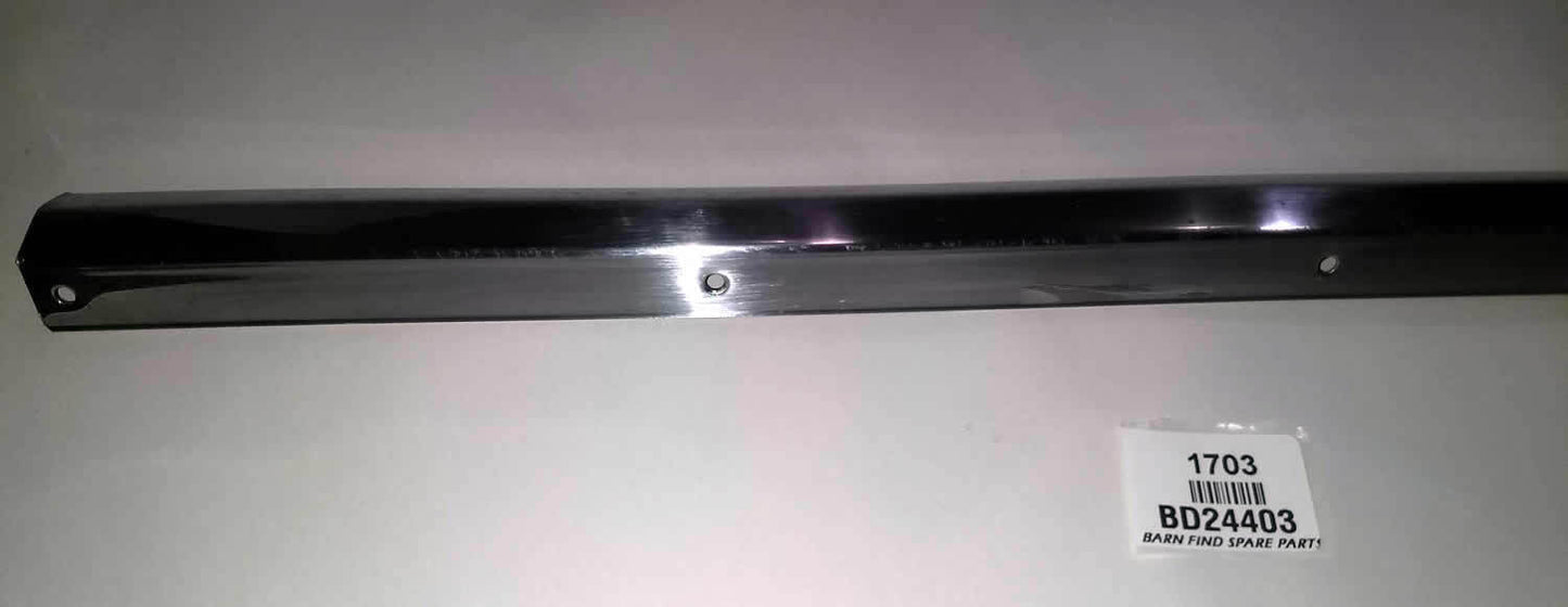 Jaguar E-Type Luggage panel chrome strip BD244034