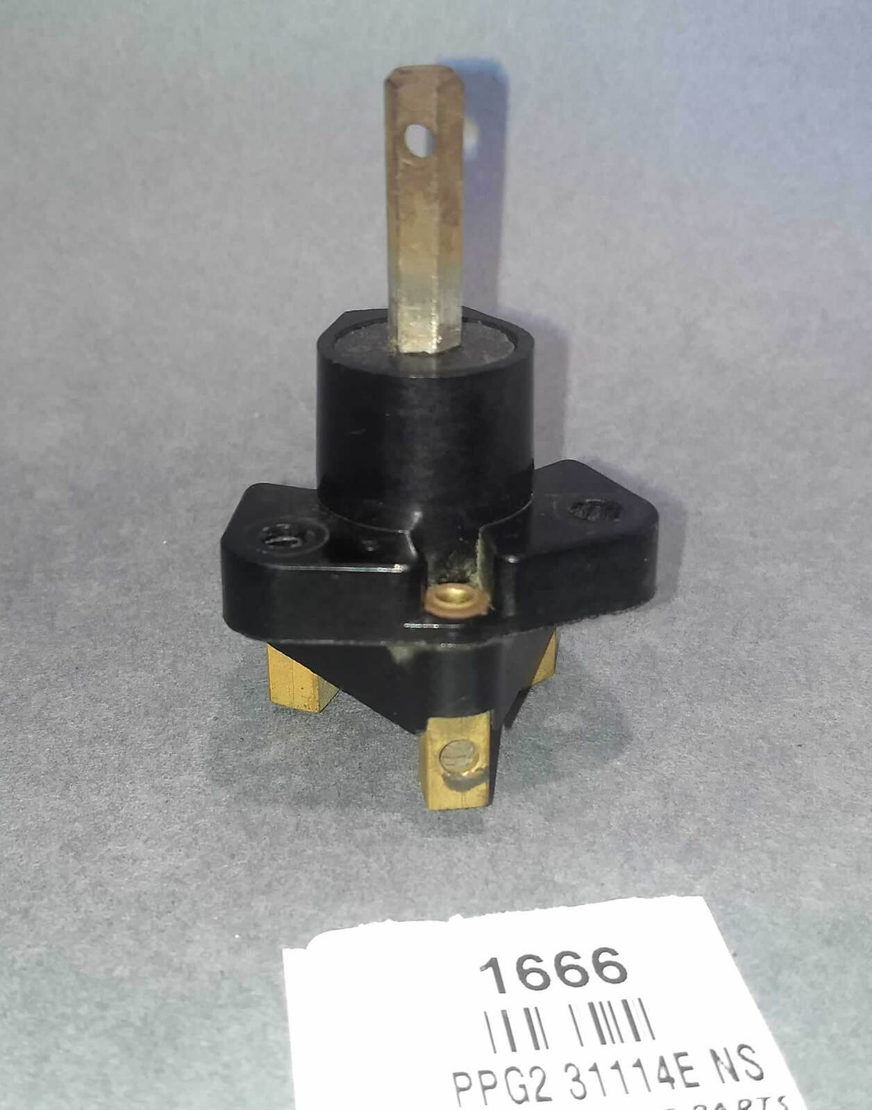 Lucas Used PPG2 31114E Three stage Turn to pull on-push Off Switch 2