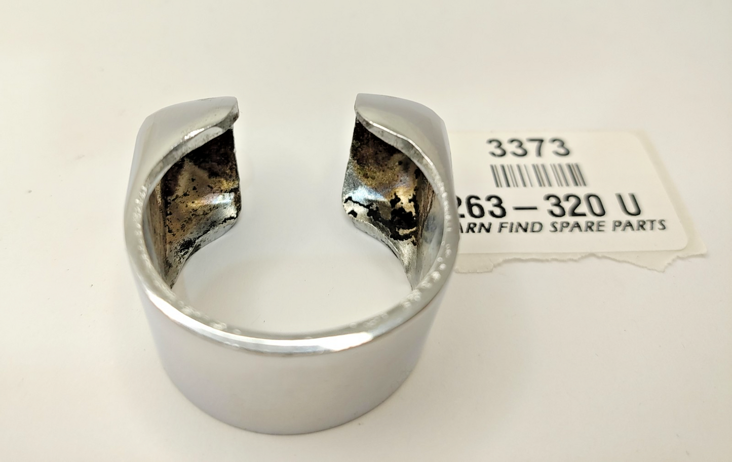 STEERING COLUMN CLAMP no dome bolt, nut or washer Good Used Condition 263-3204