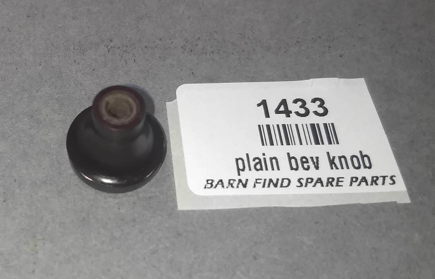 Lucas Threaded panel knob1