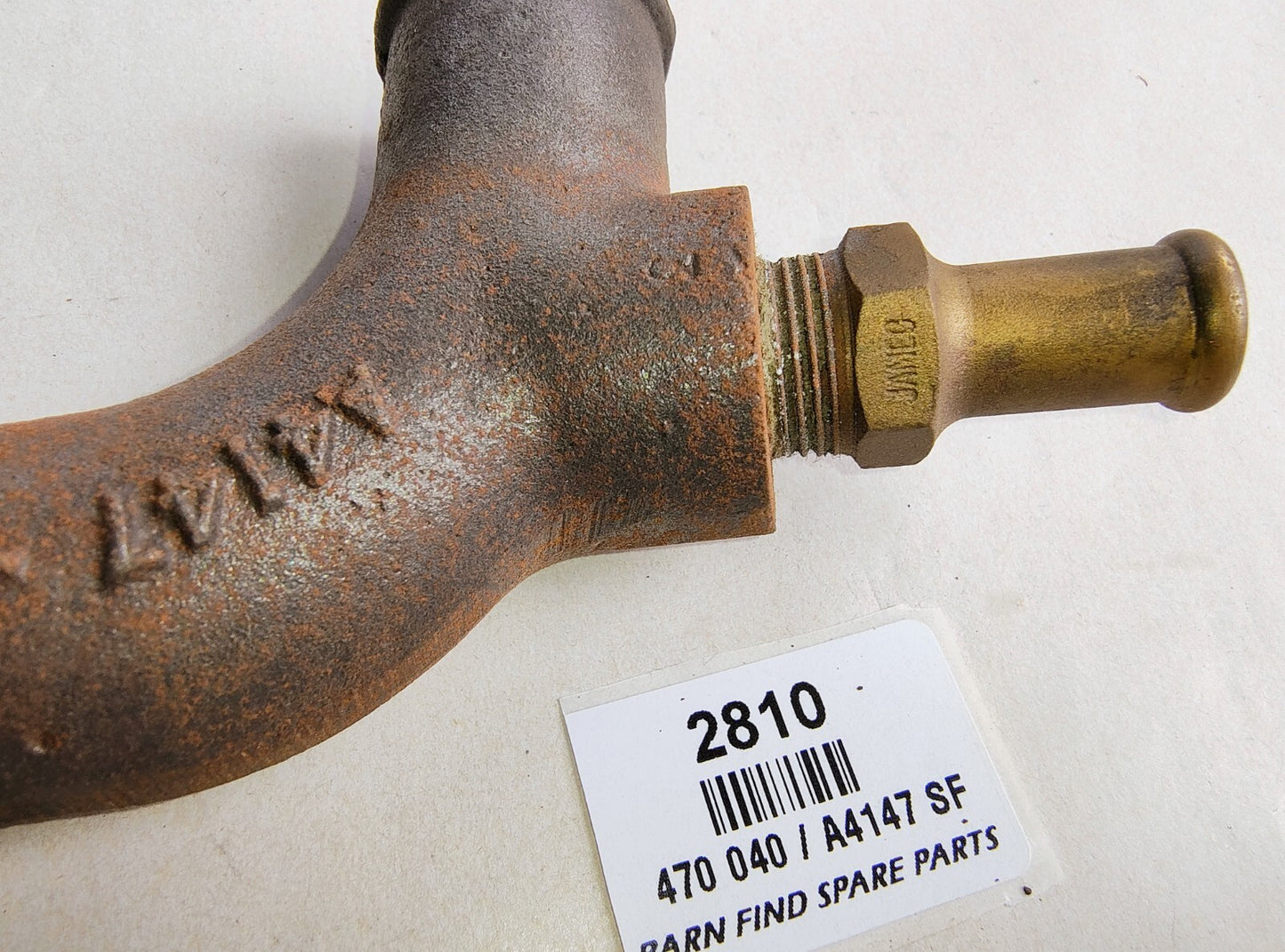 Elbow Bottom Hose connector pipe ( Cast Iron ) 470 040 / A4147 SF Good Used Cond6
