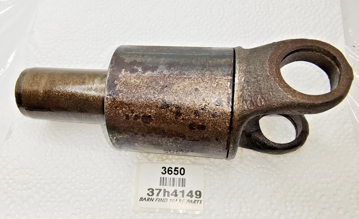 Front tail shaft slip Yoke Good Used Condition 37h4149 - 10 internal splines1
