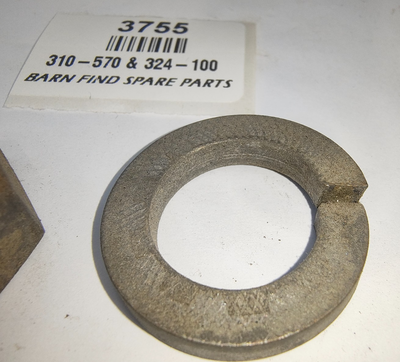 MGB Nut Differential Banjo 310-570  with washer 324-100, good used condition.3