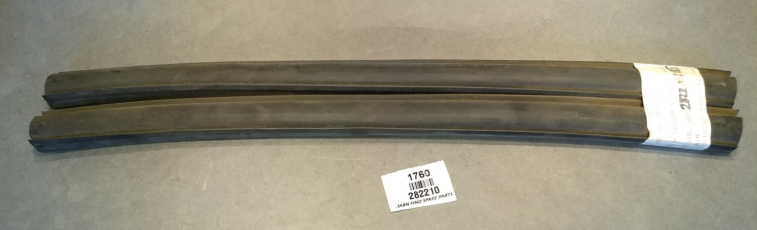 Pair of "A Pillar" QUARTER LIGHT Window Seal 2822100