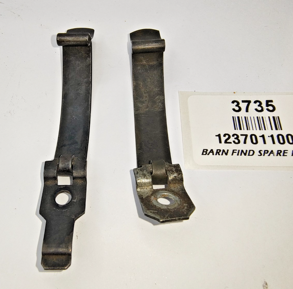 Bosch / Delco Remy used Distributor Housing to Cap Clip set Part No. 12370110073