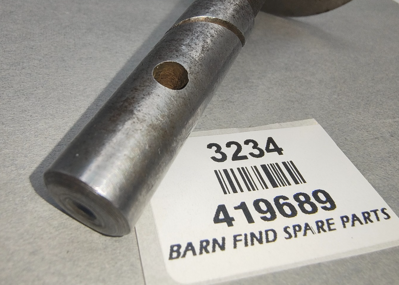 Lucas Original Distributor 19 degree advance Shaft & Action Plate used 419685