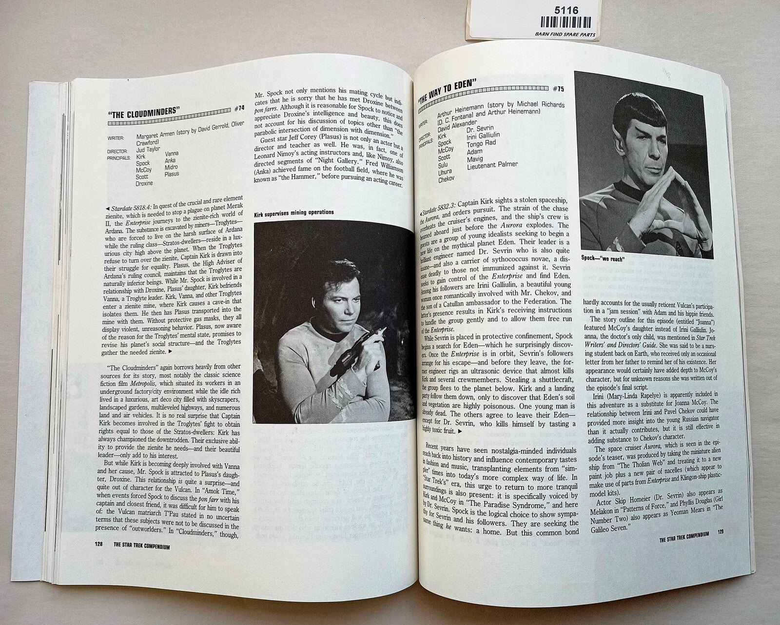 Three Original Startrek collectable manuals first editions10