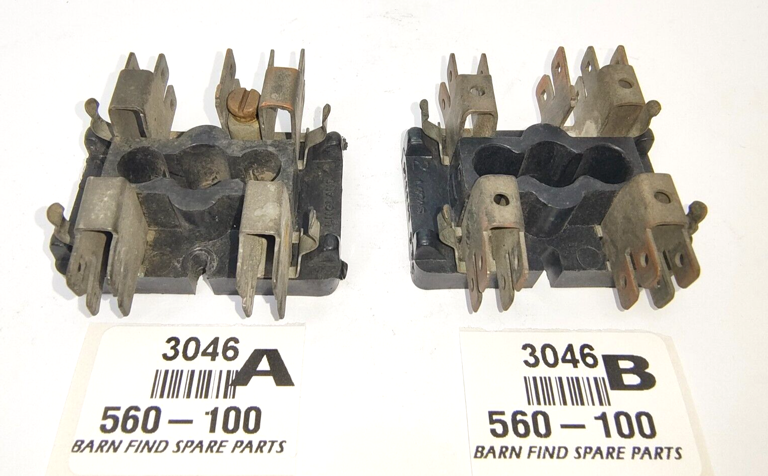 Original Bakelite Lucas Used MG fuse box 2 fuse 4FJ  560-100 Sold separately0