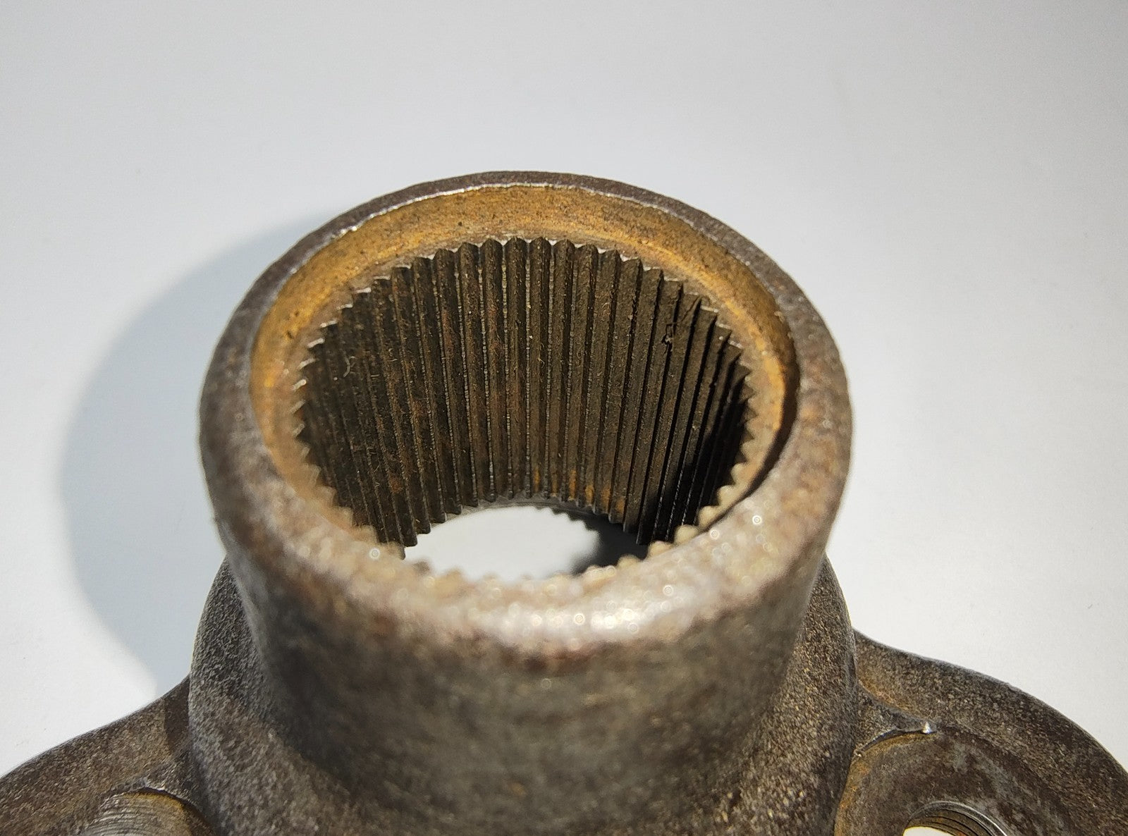Flange pinion shaft, Good Used Condition, spline in very good condition 262-0701