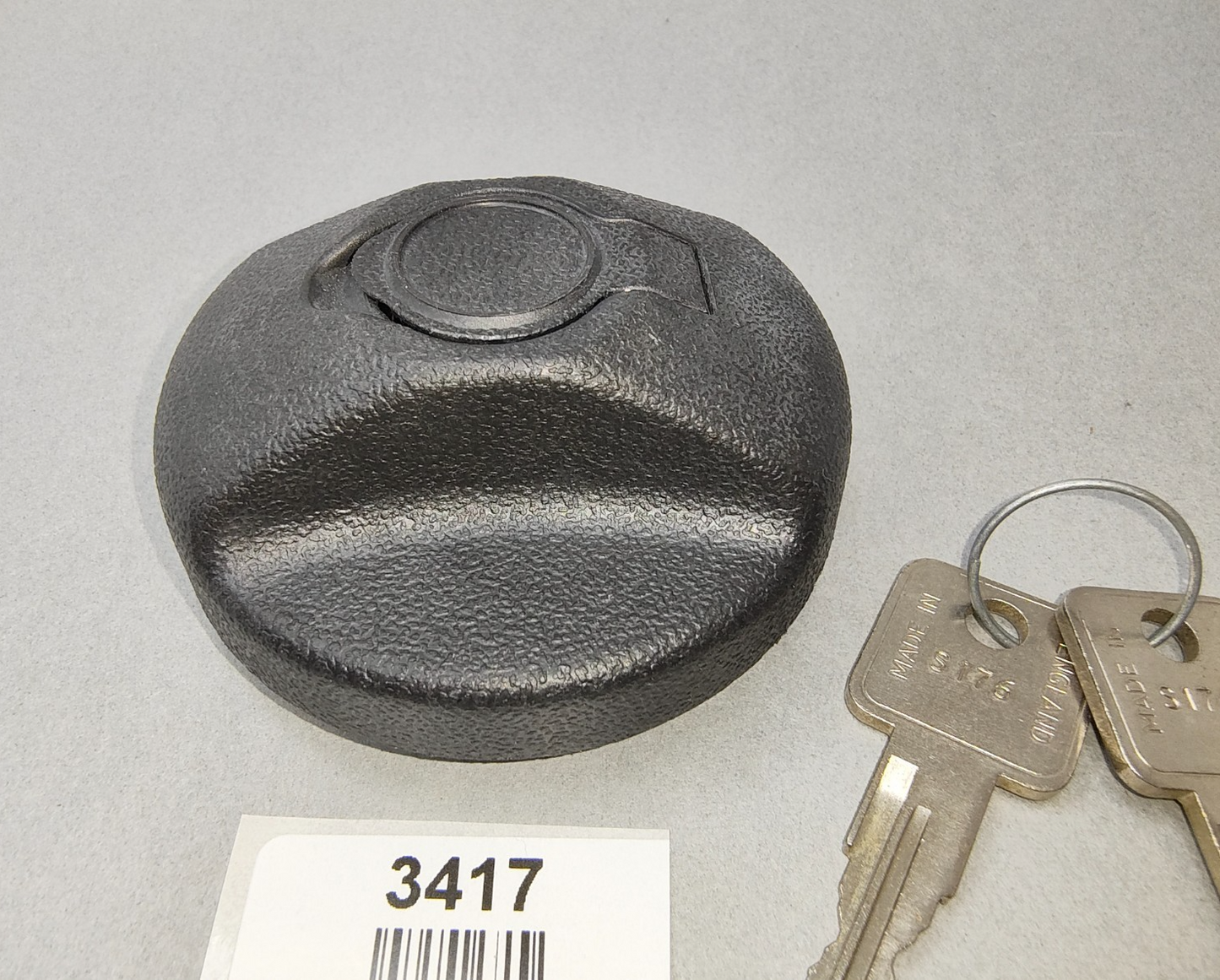 FUEL CAP Black vented Locking inc 2 keys New Old Stock 202-760 GSS196A Some MGB5