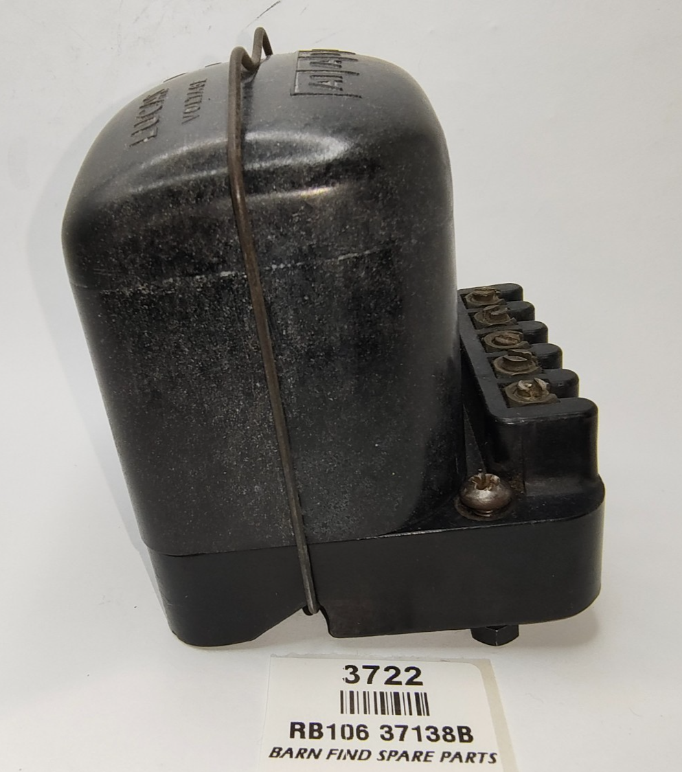 LUCAS Original vintage used RB106-1 37138B 12 Volt Regulator/Control Box6