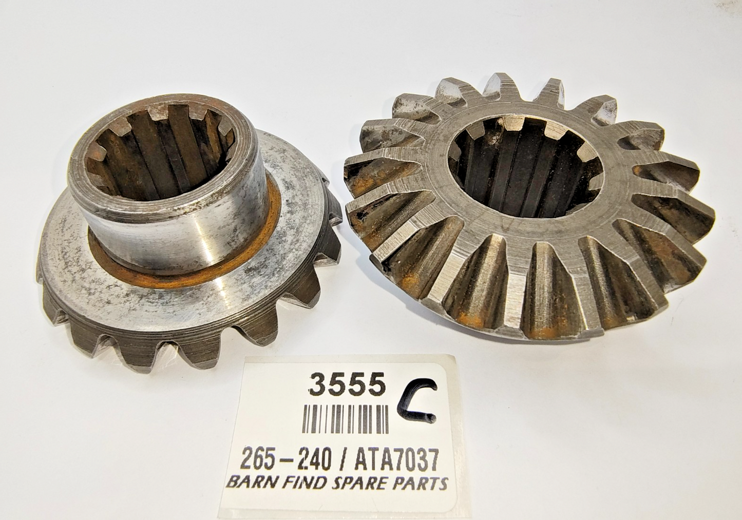Pair of Original differential Spider Gears 265240 ATA7037 Some MG Austin Morris16