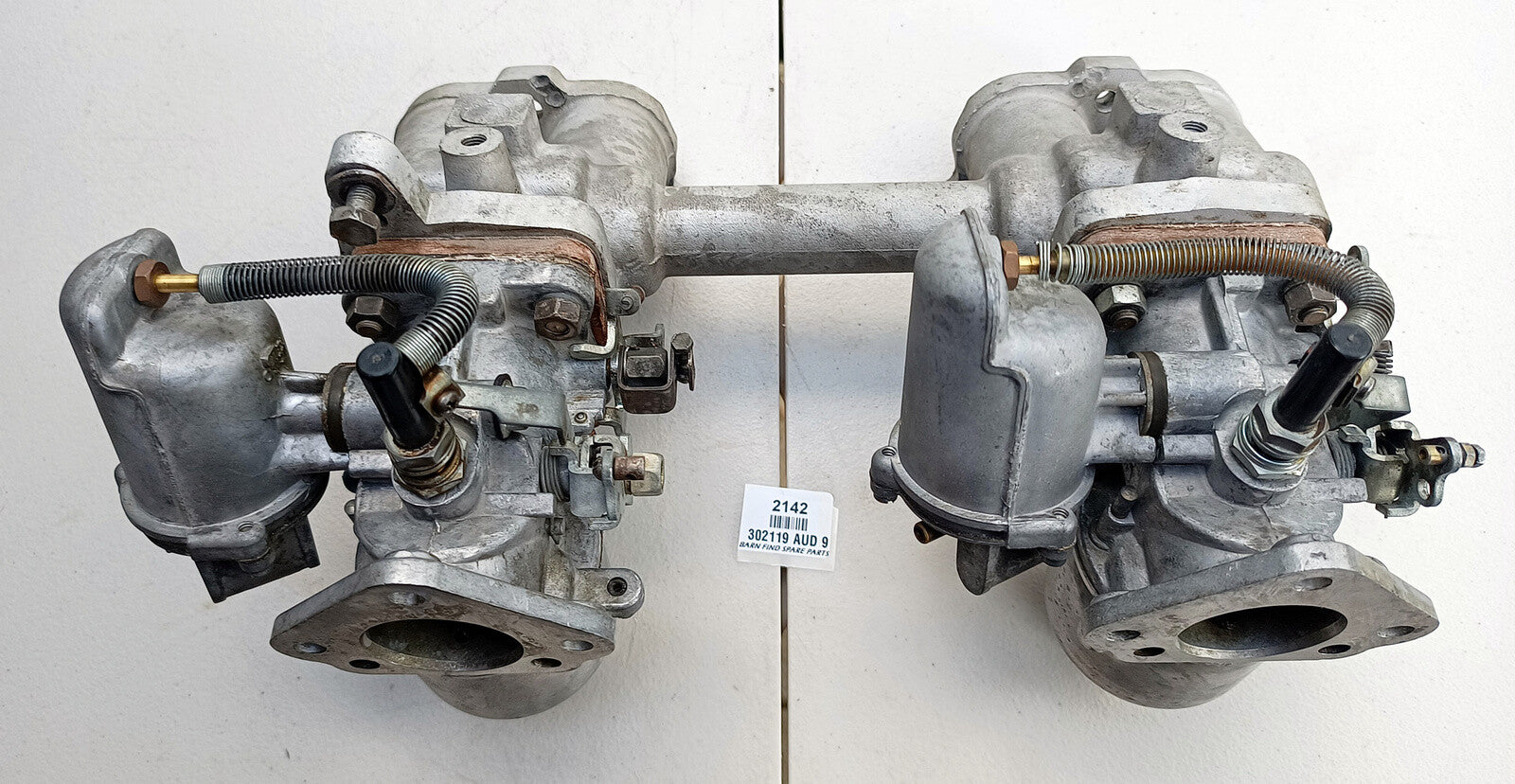 Triumph TR twin 1.75" HS6 SU AUD 9 carburettors High Port Inlet Manifold 3021193