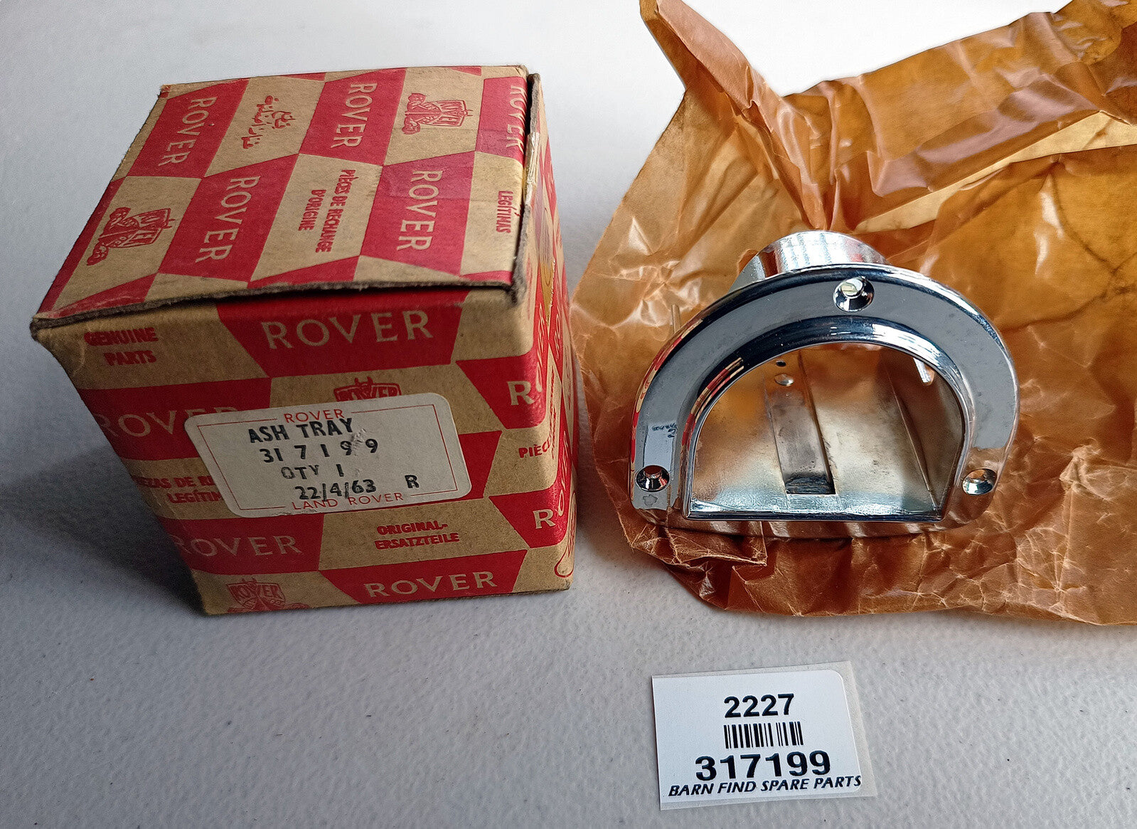 ROVER Ashtray slide housing for rear of front seat, 317199. New Old Stock.0