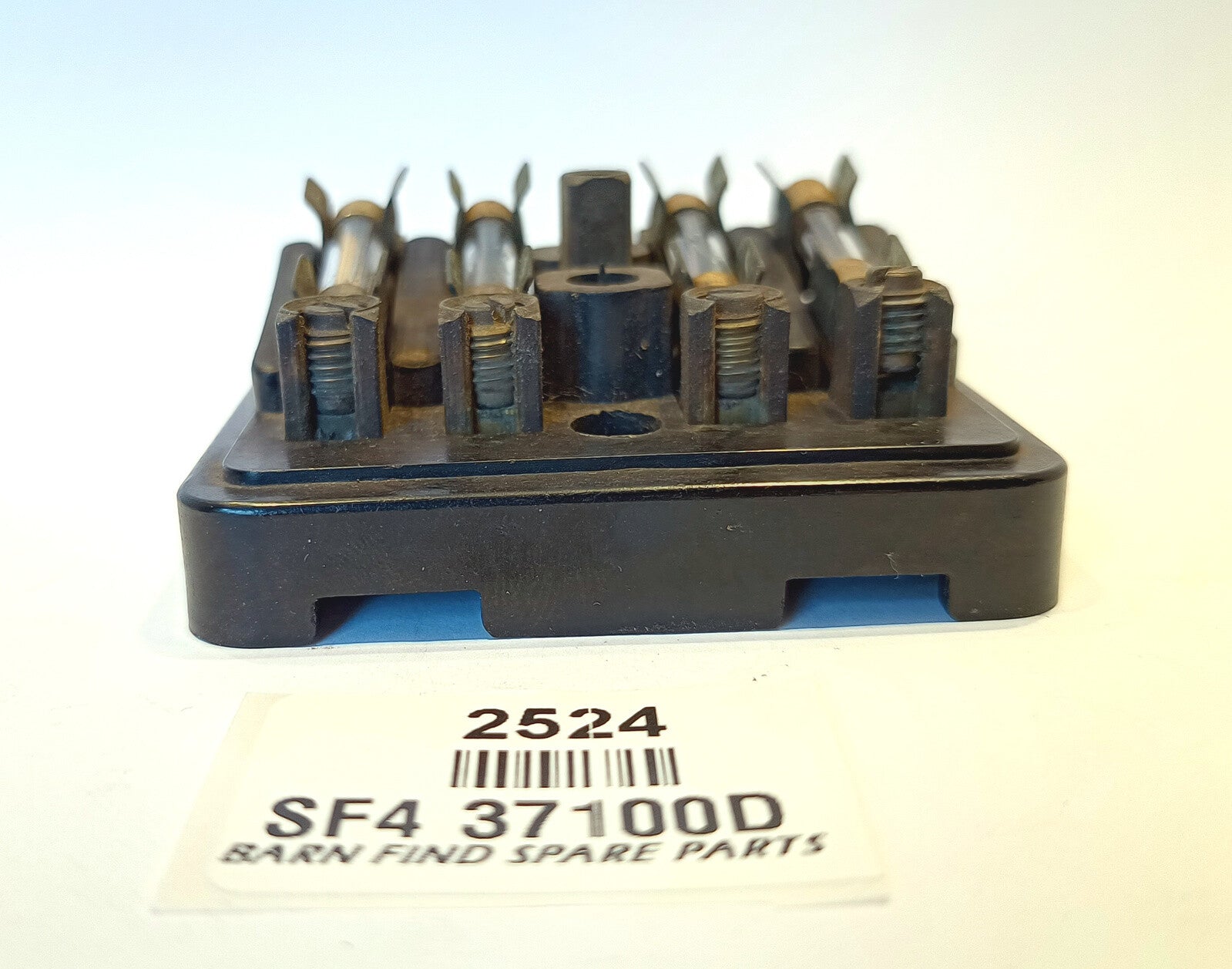 LUCAS Original 4 Fuse box, SF4 37100D. Used Condition3