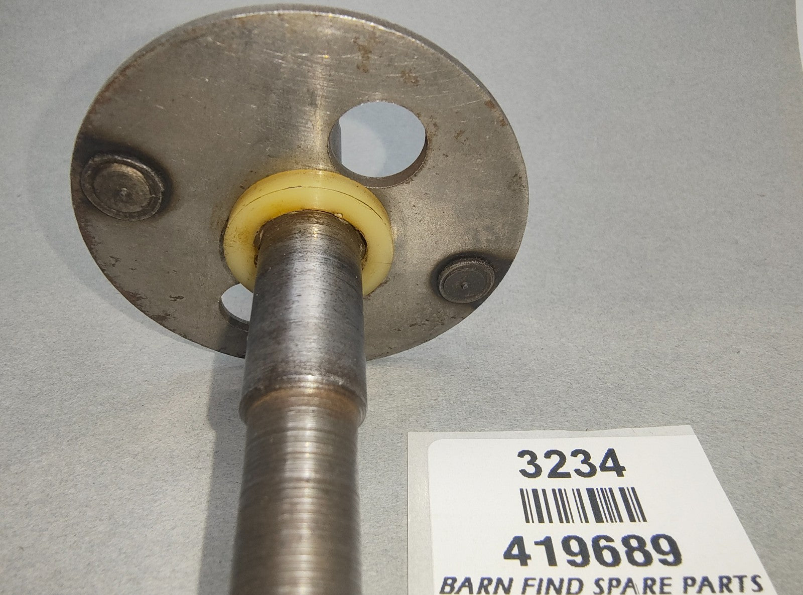 Lucas Original Distributor 19 degree advance Shaft & Action Plate used 419684
