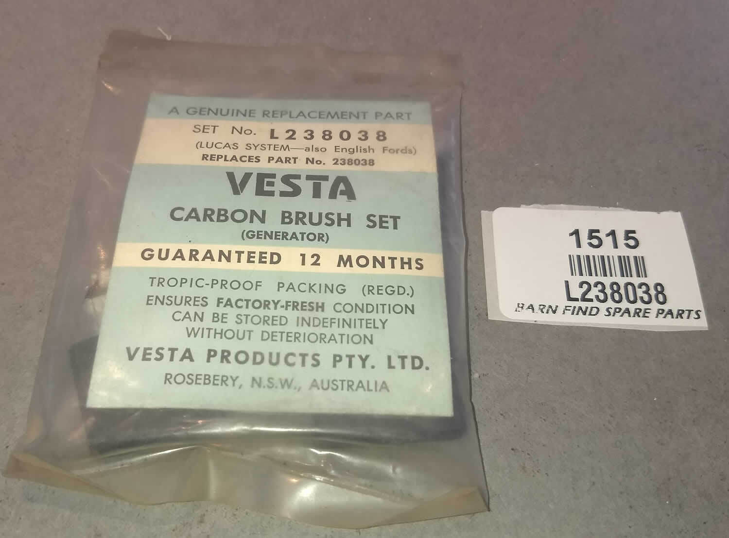 Vesta Brush Set L238038 New Old Stock0