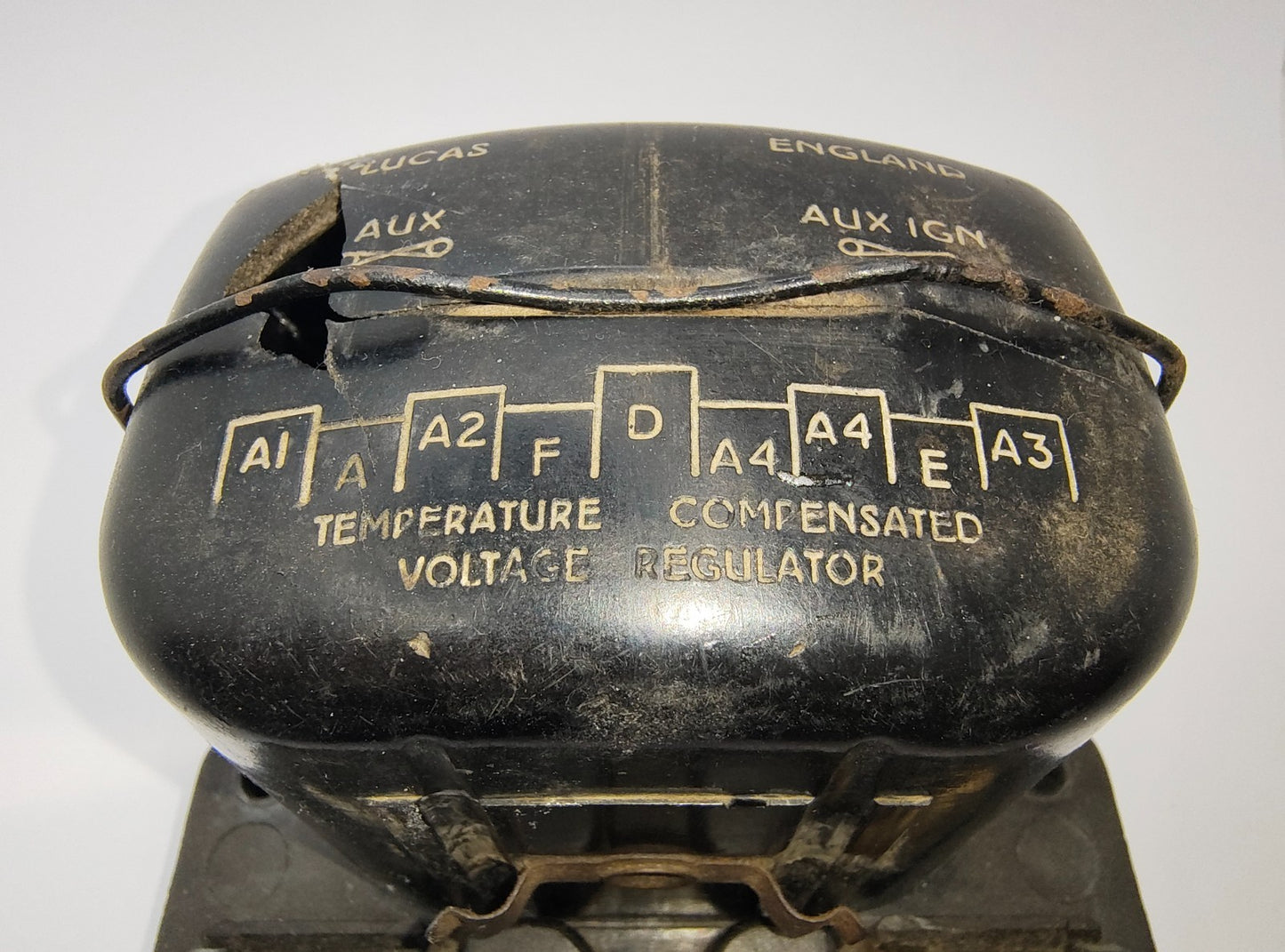 ORIGINAL Used LUCAS RF95/2 L4 12V Voltage Regulator 37076E Date Stamped 9 491